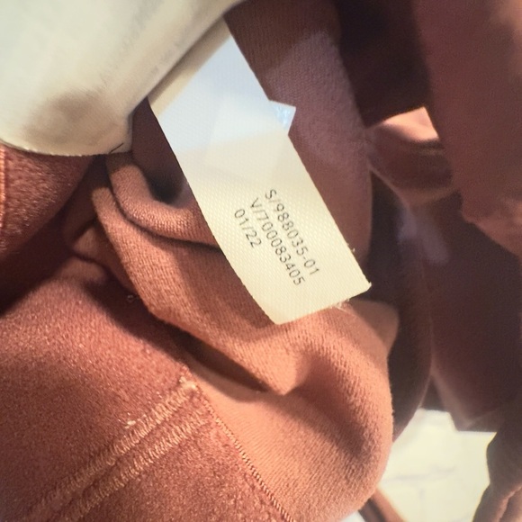 Athleta Conscious Cut Out Crop A-C Sports tank Size Large NWOT - Picture 10 of 10